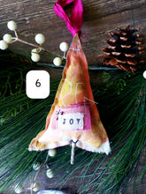 Load image into Gallery viewer, Christmas Tree Ornament no.6 JOY