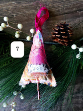 Load image into Gallery viewer, Christmas Tree Ornament no.7 JOY
