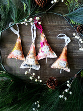 Load image into Gallery viewer, Christmas Tree Ornament no.1 HOPE