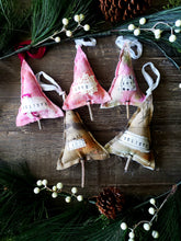 Load image into Gallery viewer, Christmas Tree Ornament no.15 BELIEVE