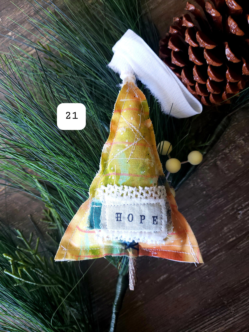 Christmas Tree Ornament no.21 HOPE