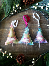 Load image into Gallery viewer, Christmas Tree Ornament no.32 PEACE