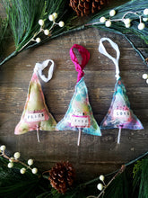 Load image into Gallery viewer, Christmas Tree Ornament no.33 HOPE