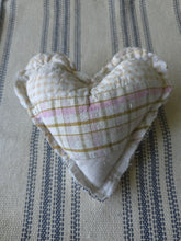 Load image into Gallery viewer, Antique Quilt Hanging Heart